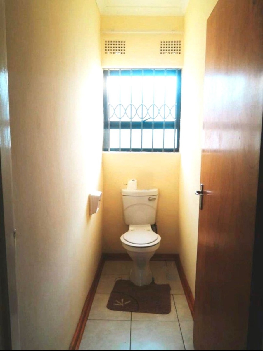 6 Bedroom Property for Sale in Butterworth Ext 24 Eastern Cape